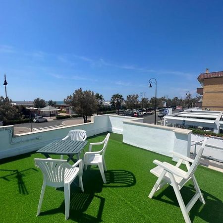 Villa Pisola Fiumicino Airport - Seafront Екстериор снимка