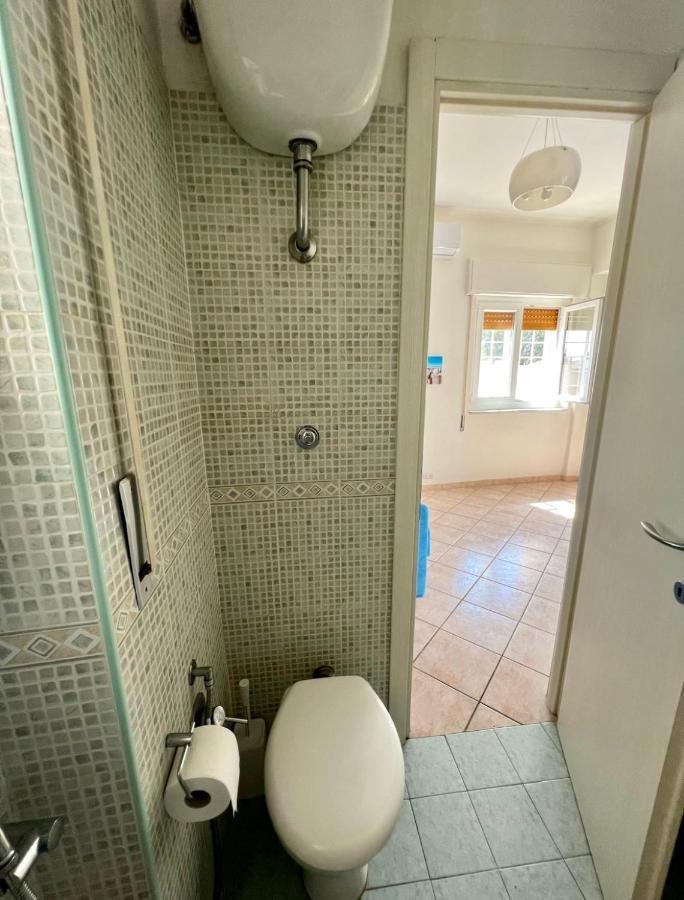 Villa Pisola Fiumicino Airport - Seafront Екстериор снимка