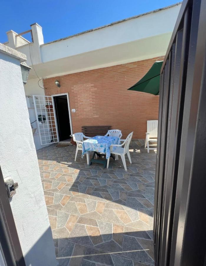 Villa Pisola Fiumicino Airport - Seafront Екстериор снимка
